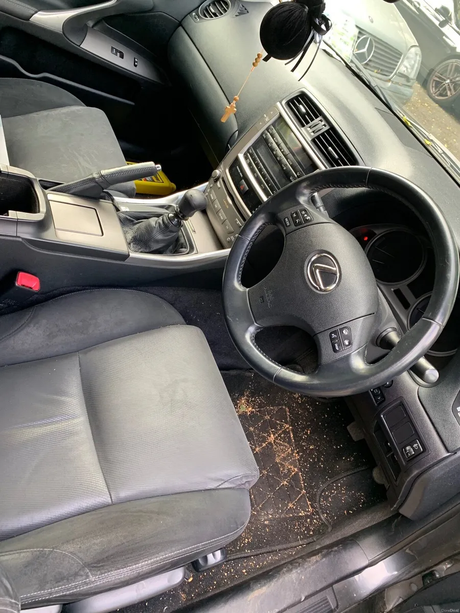 Lexus IS 2010 - Image 3