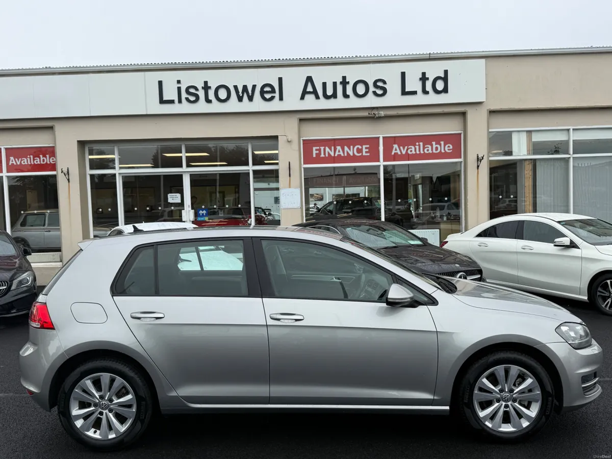 LOW MILEAGE -141 VW GOLF COMFORTLINE 1.2 AUTOMATIC - Image 1