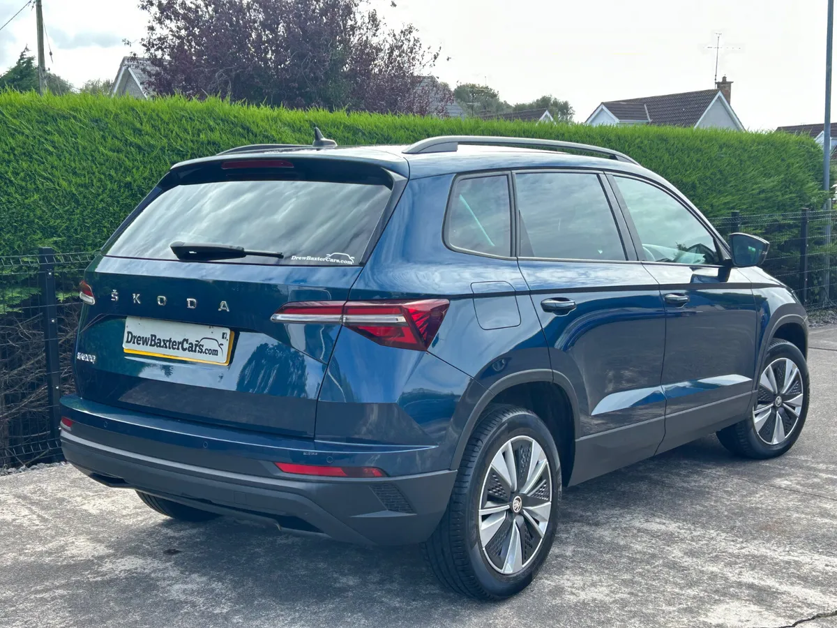 22 Skoda Karoq 1.6 tdi Se Drive €24250 inc Vrt - Image 4