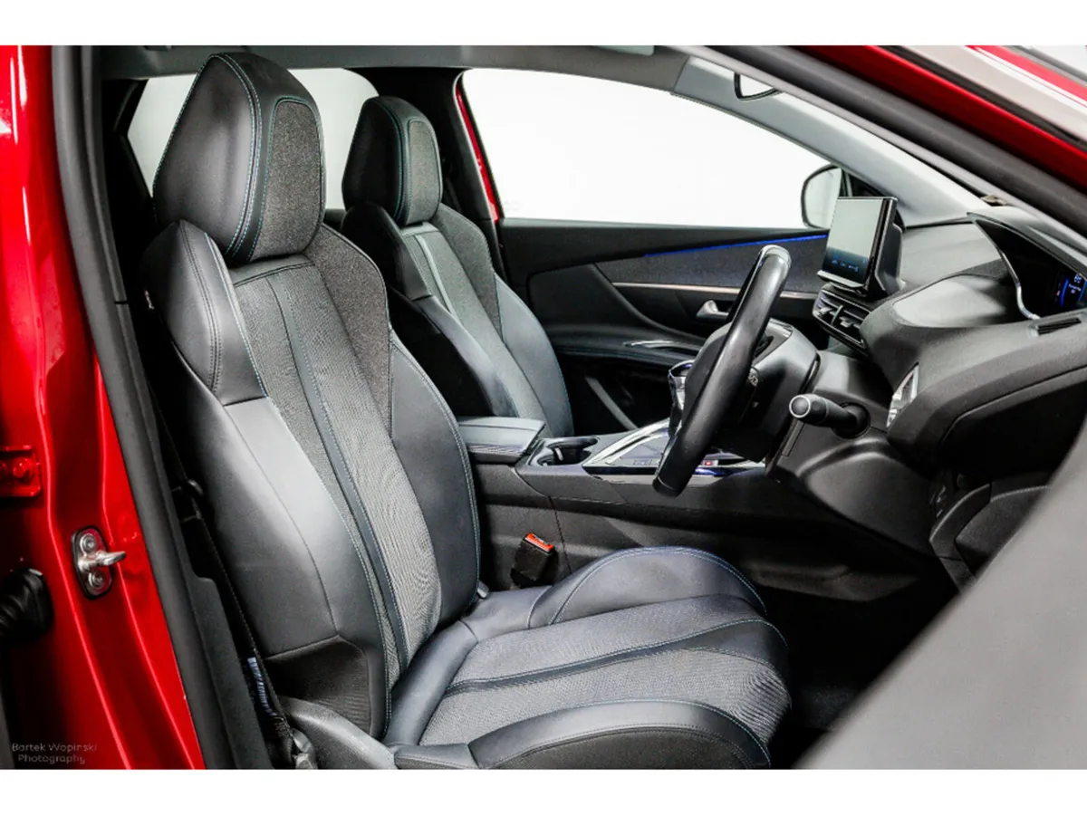 Peugeot 3008 Allure 1.5 Diesel 130HP - Image 3