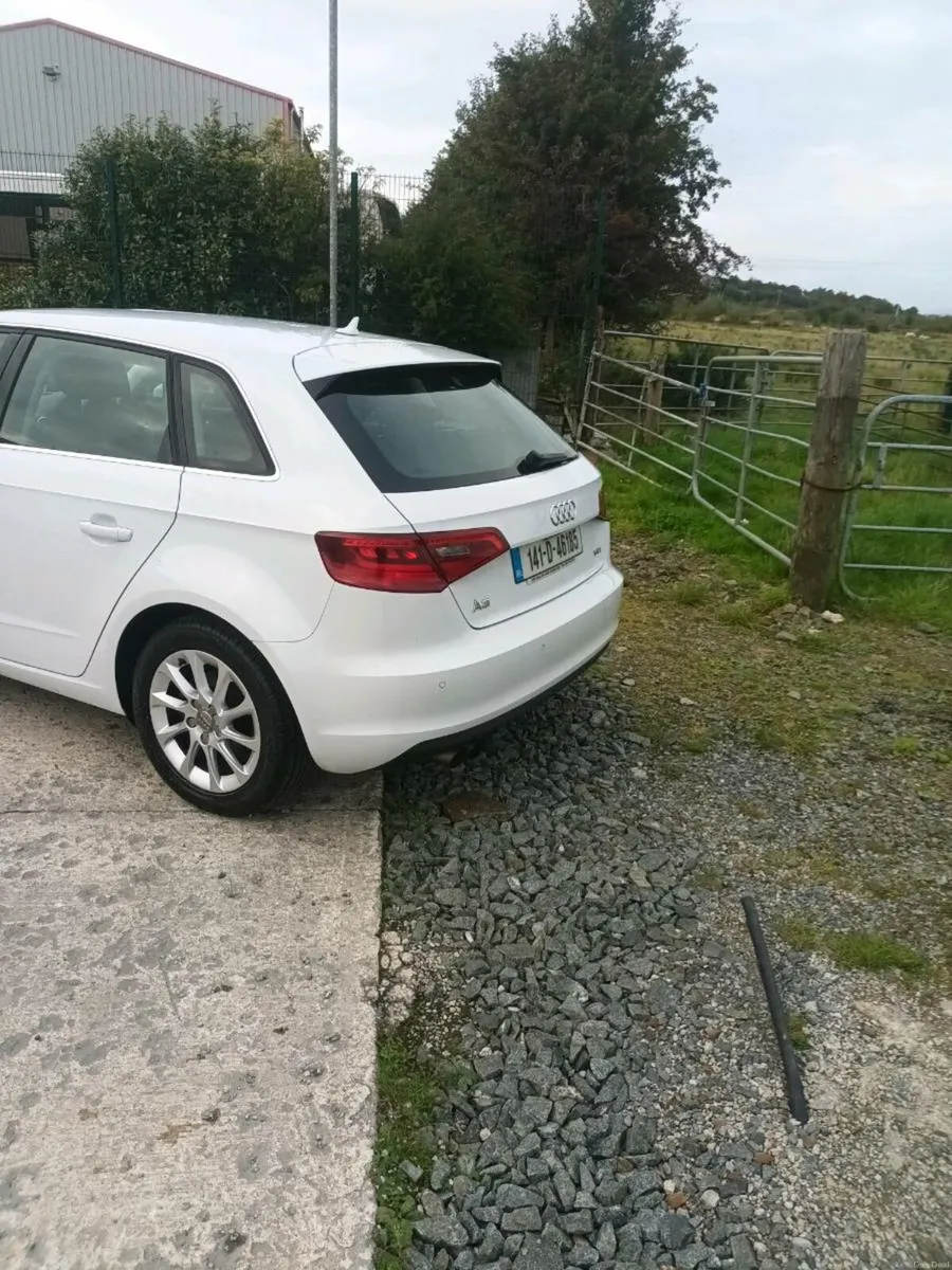 2014 AUDI A3 - Image 3