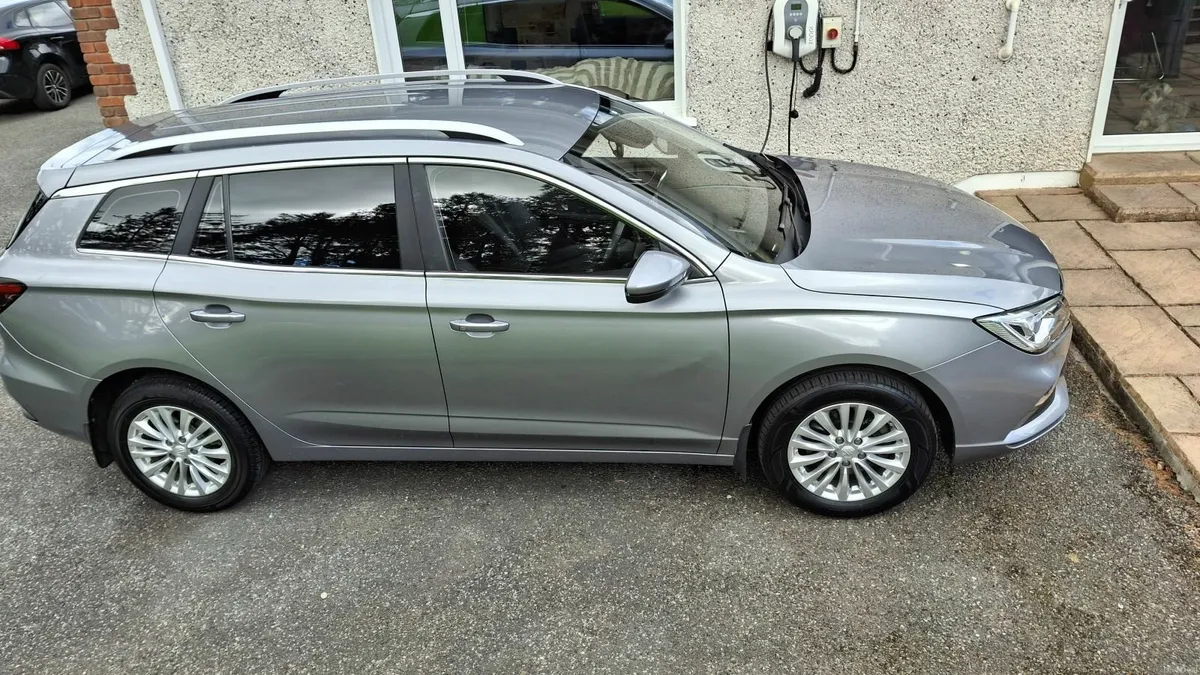 2021 MG5 Exclusive EV – MG Serviced – 97% Battery - Image 3