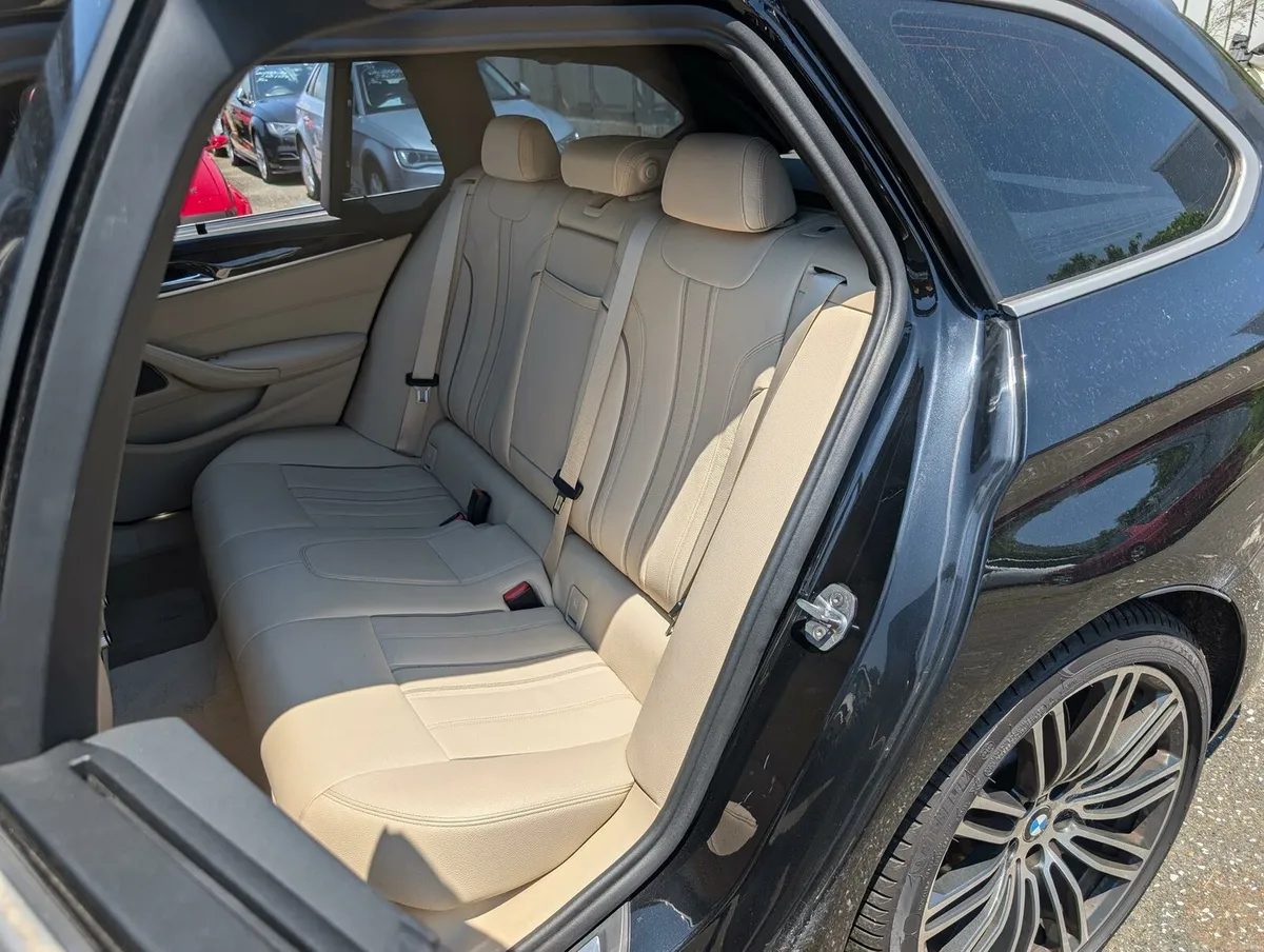 BMW 530i M Sport Touring 2019 - Image 4