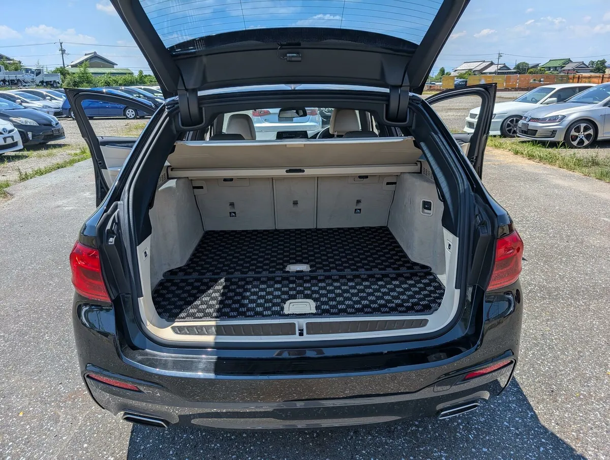 BMW 530i M Sport Touring 2019 - Image 6