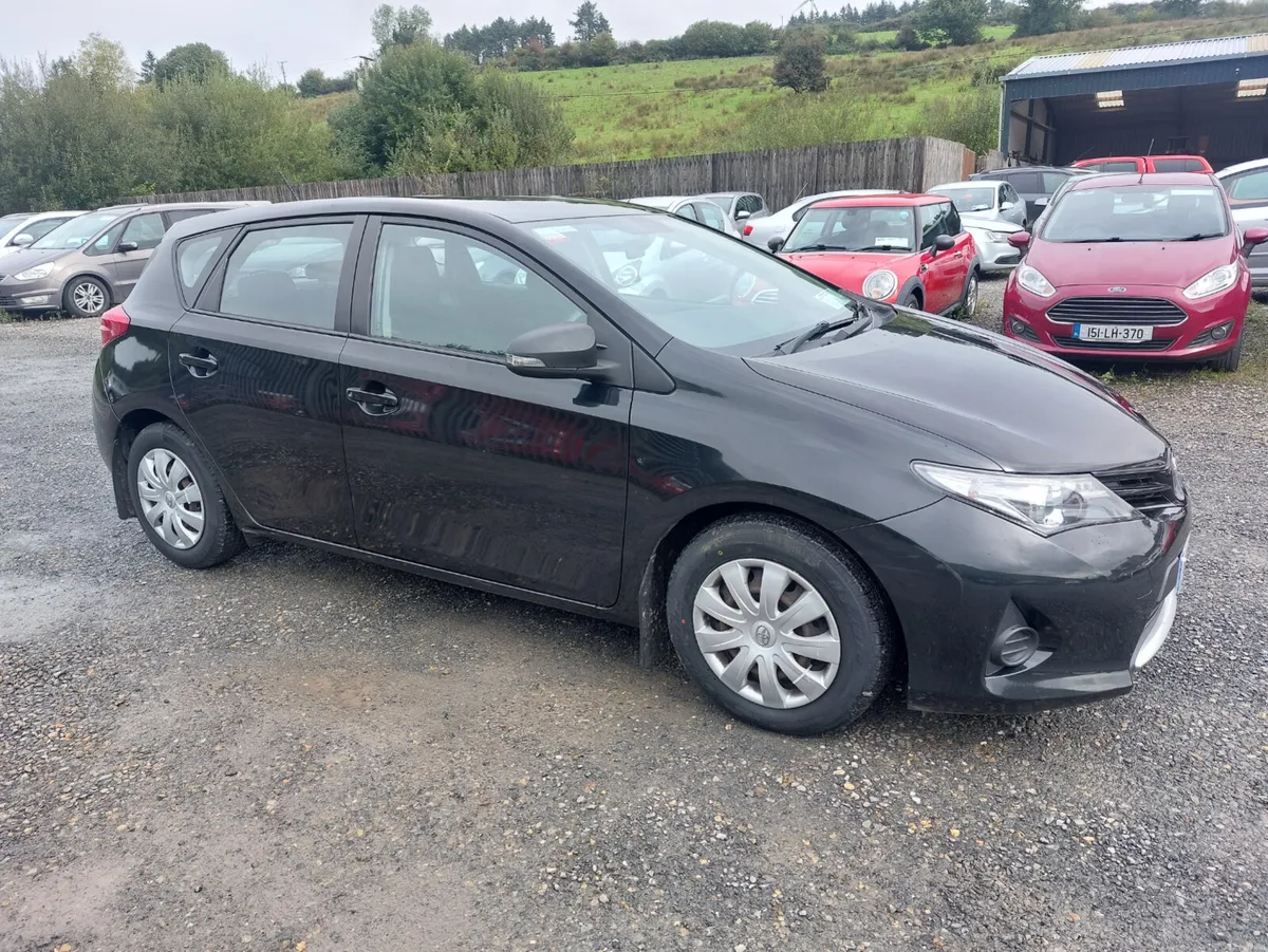 Toyota Auris 2015 - Image 4
