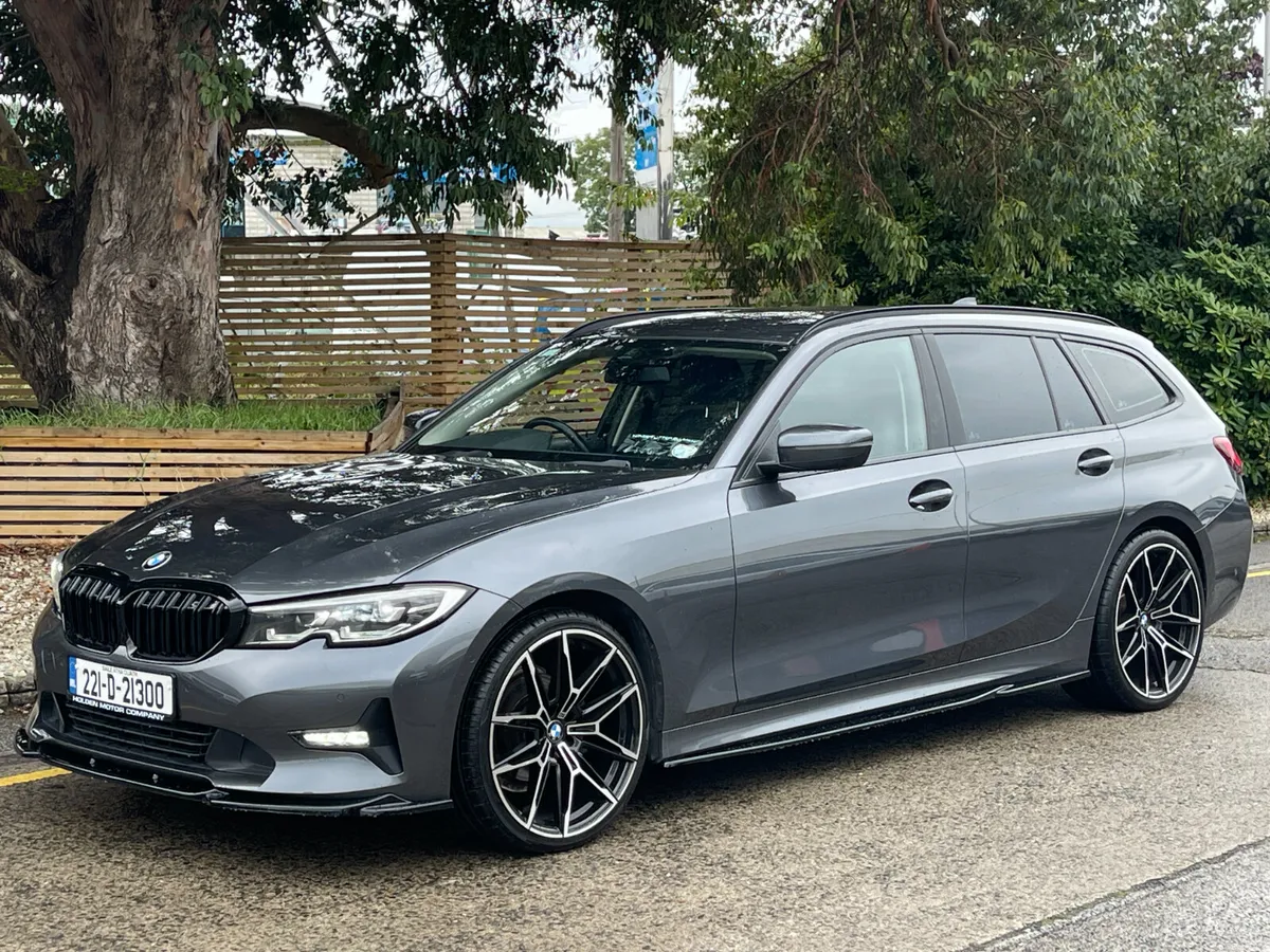 2022 BMW 3-Series Full Service History. Huge specs - Image 3