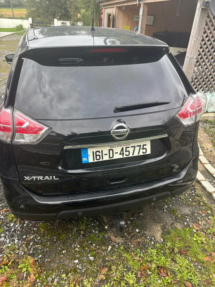 2016 Nissan XTrail 7 seater 4wd - Image 2