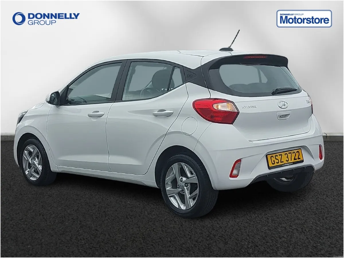 Hyundai i10 Hatchback SE Connect - Image 2