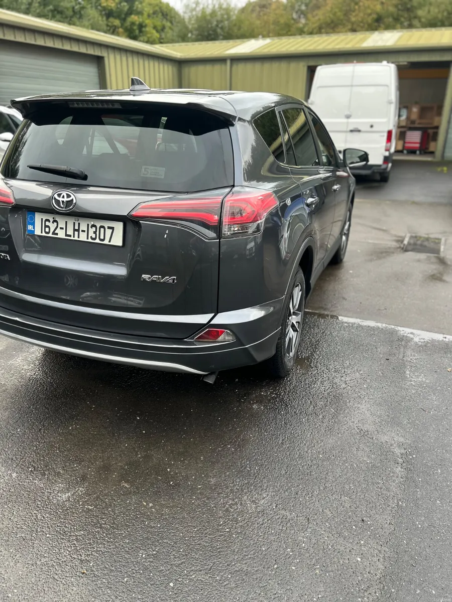 Toyota RAV4 2016 - Image 1