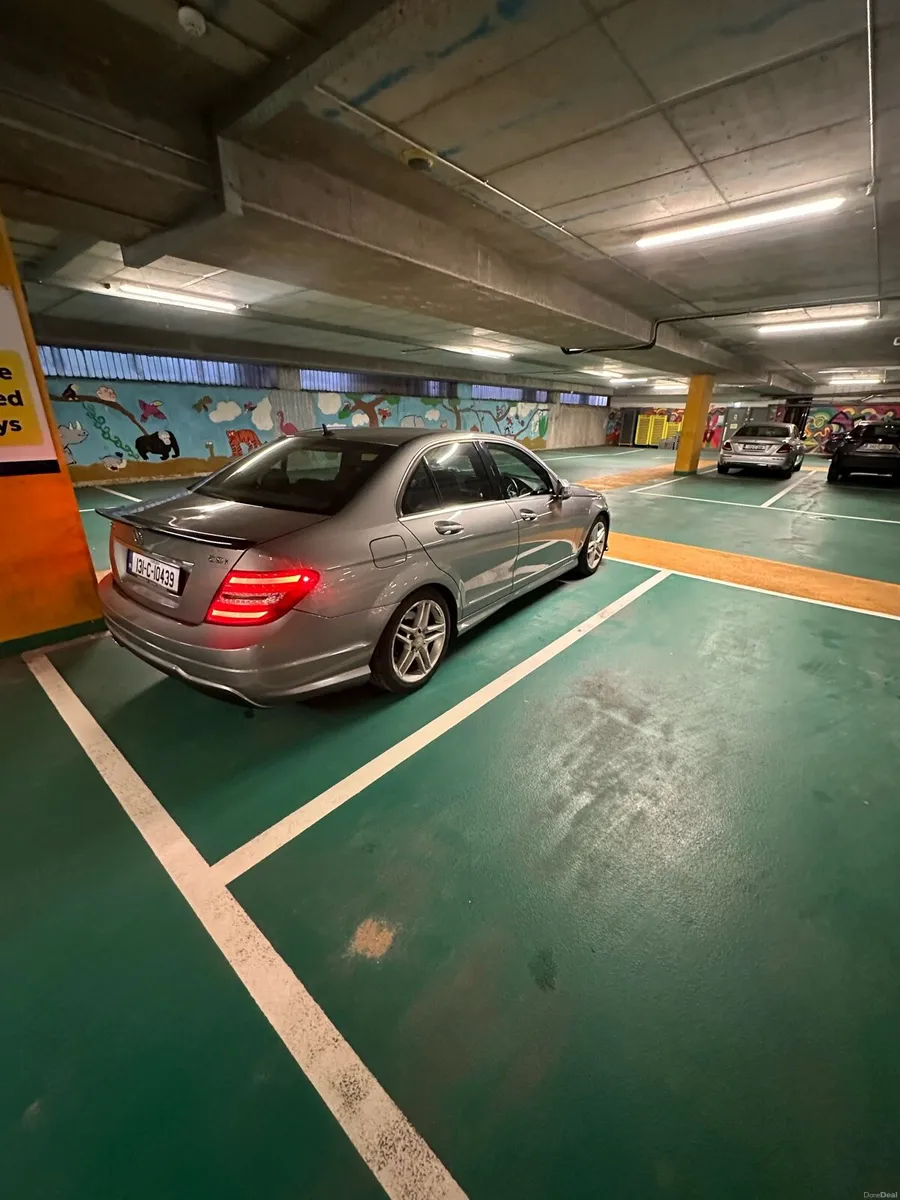 MERCEDES BENZ C220 CDI BE AMG SPORT 4DR AUTO - Image 3