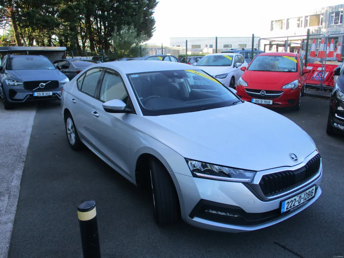 Skoda Octavia 2.0TDI Ambition  2022 - Image 3