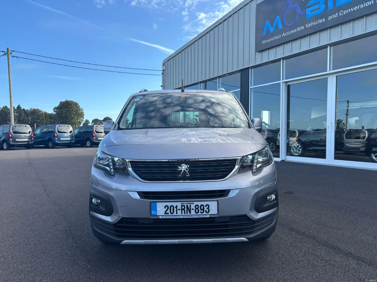 Wheelchair Car - Image 2