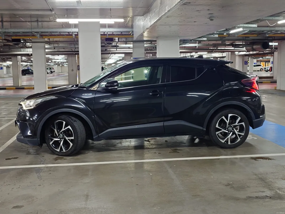 Toyota C-HR 2017 G-LED Package Soundproofed - Image 3
