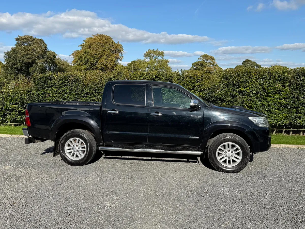 DEPOSIT TAKEN..Hilux 3.0 D-4D Invincible 5 Seat N1 - Image 3
