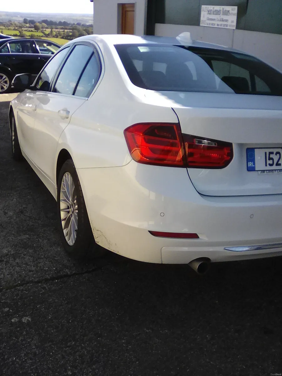 BMW 3-Series 2015 - Image 2