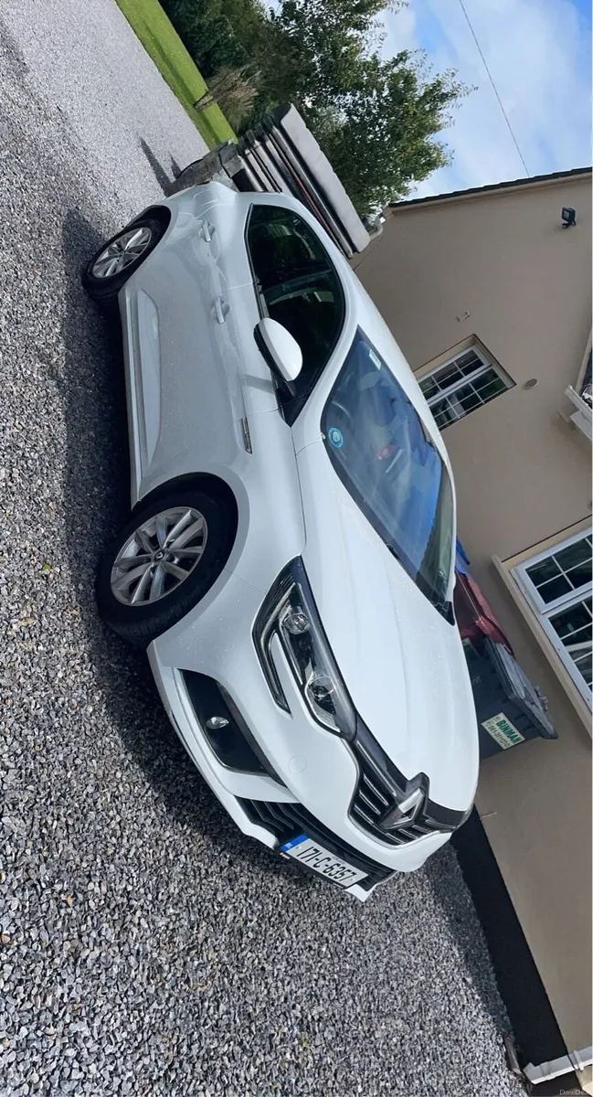 17 Renault Megane - Image 3