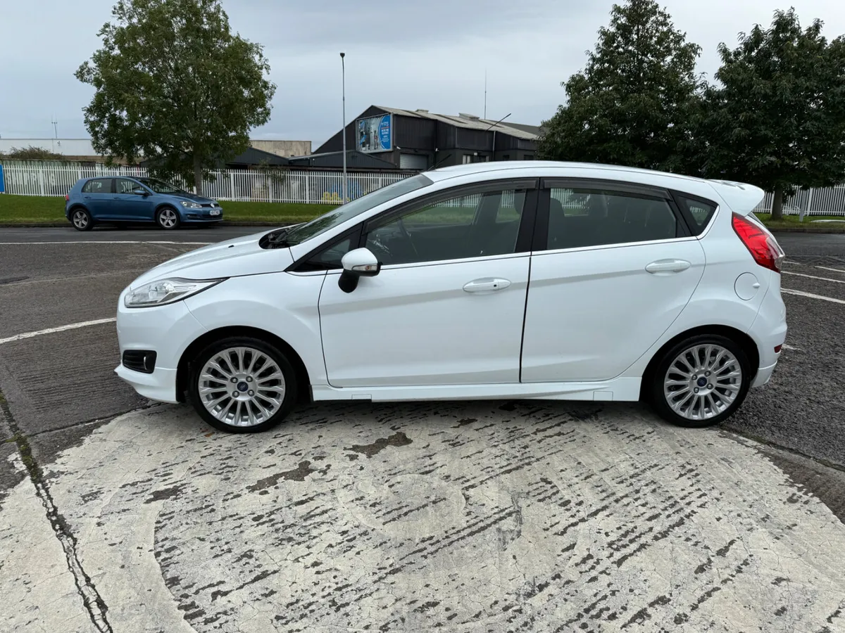 FORD FIESTA 2014 1L AUTOMATIC - Image 4