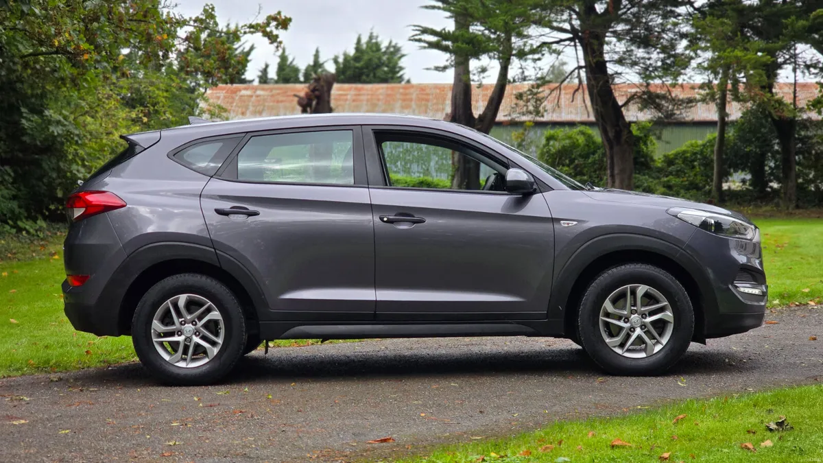 2016 Hyundai Tucson 1.7 CRDI Comfort - Image 3