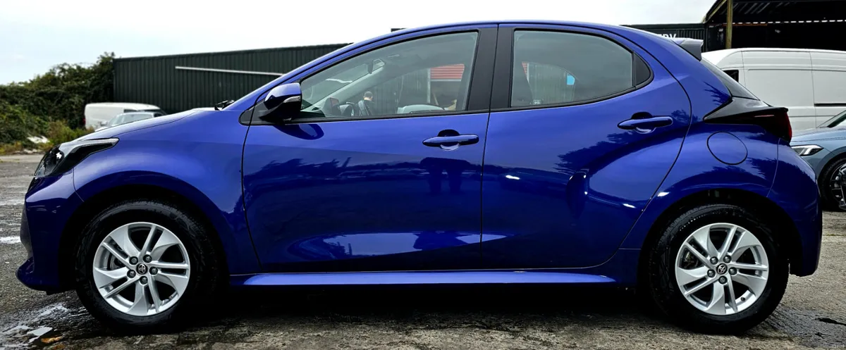 🔥 2024 Toyota Yaris Hybrid Luna - Image 4