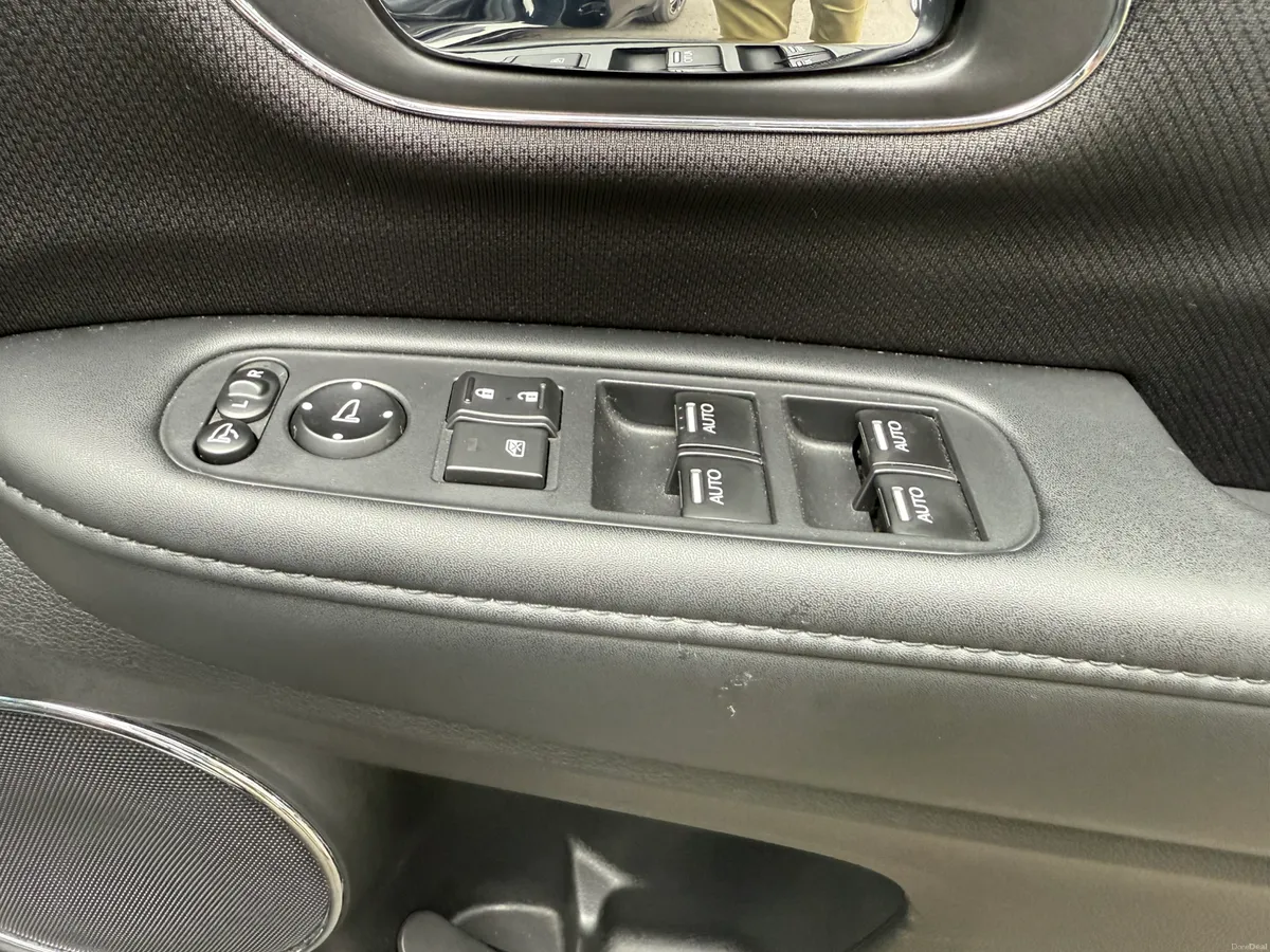 2016 Honda Vezel 1.5 Petrol Hybrid,56k Miles only - Image 3