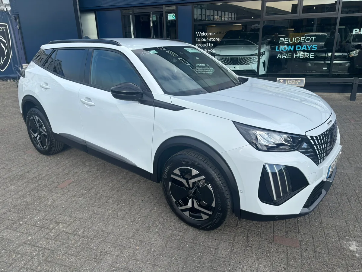 NEW Peugeot 2008 hybrid - Image 1