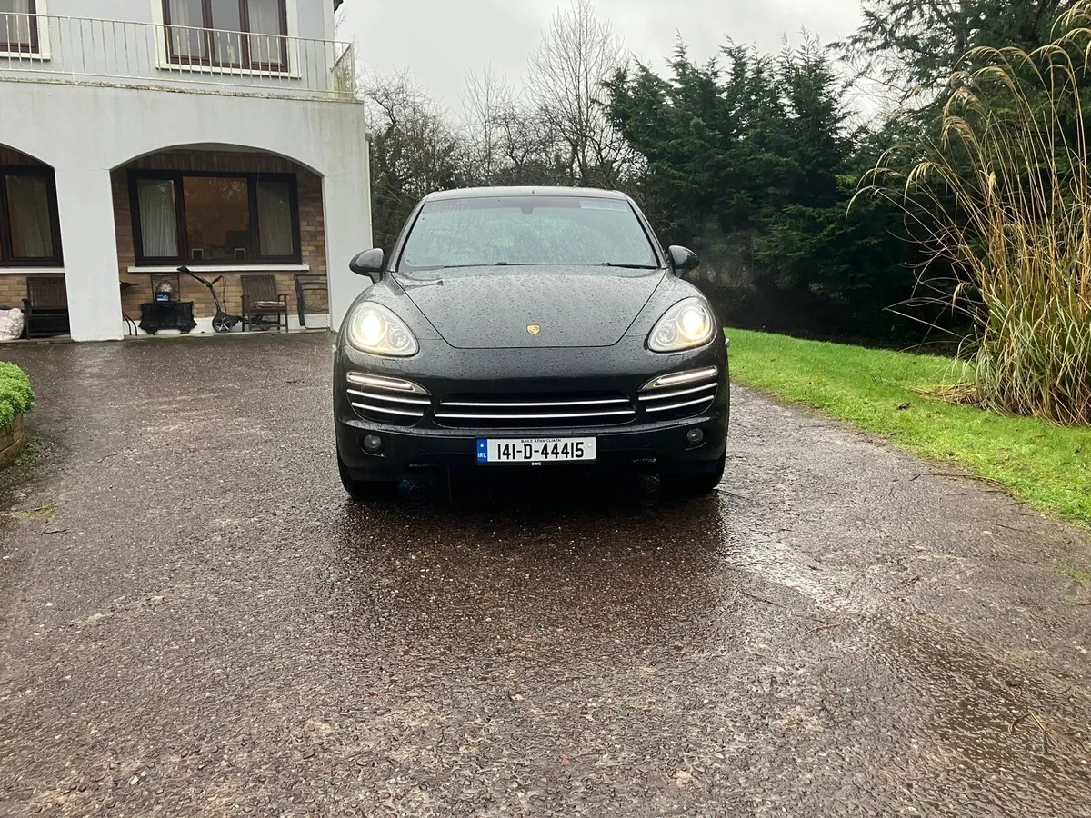 Porsche Cayenne 3.0 V6 Platinum Edition NCT01/27 - Image 2