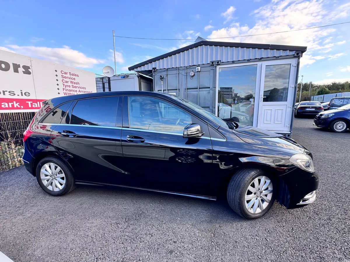 MERCEDES-BENZ B180 2014 - Image 4