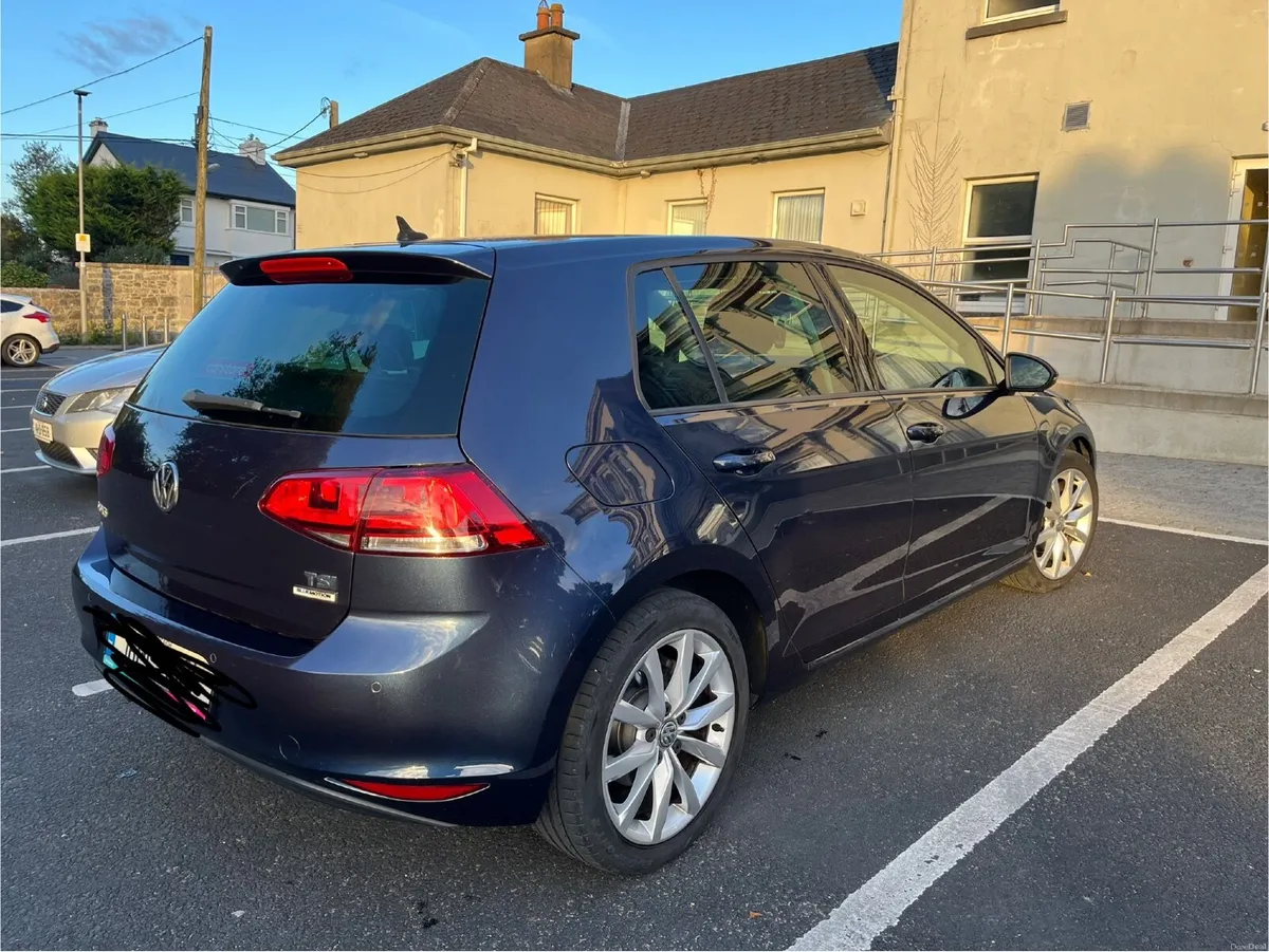 Volkswagen Golf 2016 *Highline trim* - Image 3