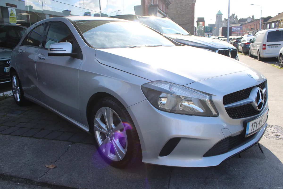 Mercedes-Benz A-Class A200d SPORT 2017 AUTOMATIC - Image 2