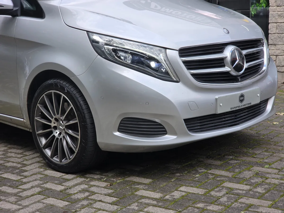 2017 MERCEDES V220D AUTO 7 SEATER. - Image 4