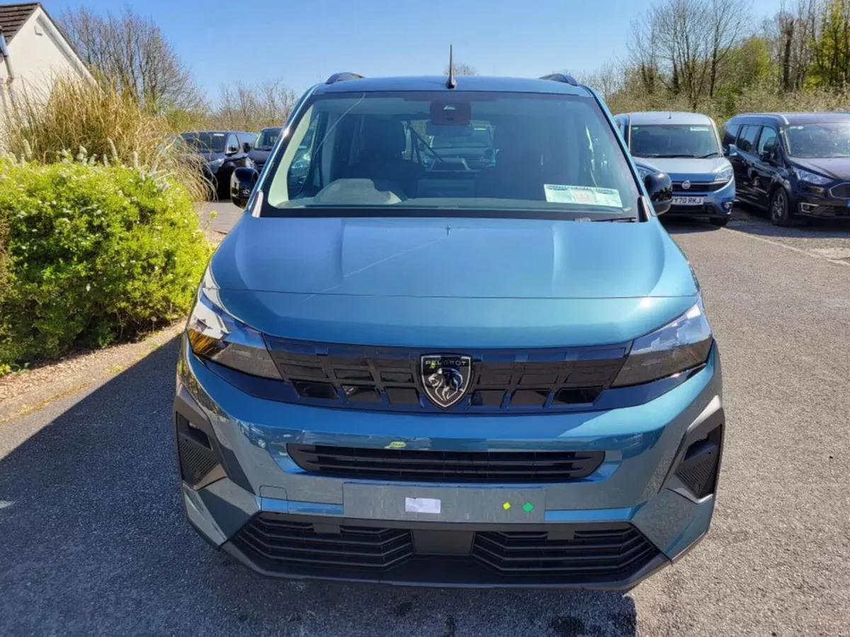 Wheelchair Car New Peugeot Rifter - Image 4