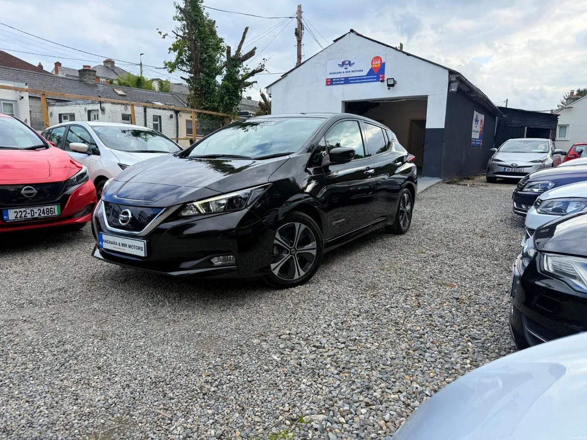 NISSAN LEAF 40KWH N-CONNECTA (6.6KC) Hatchback - Image 2