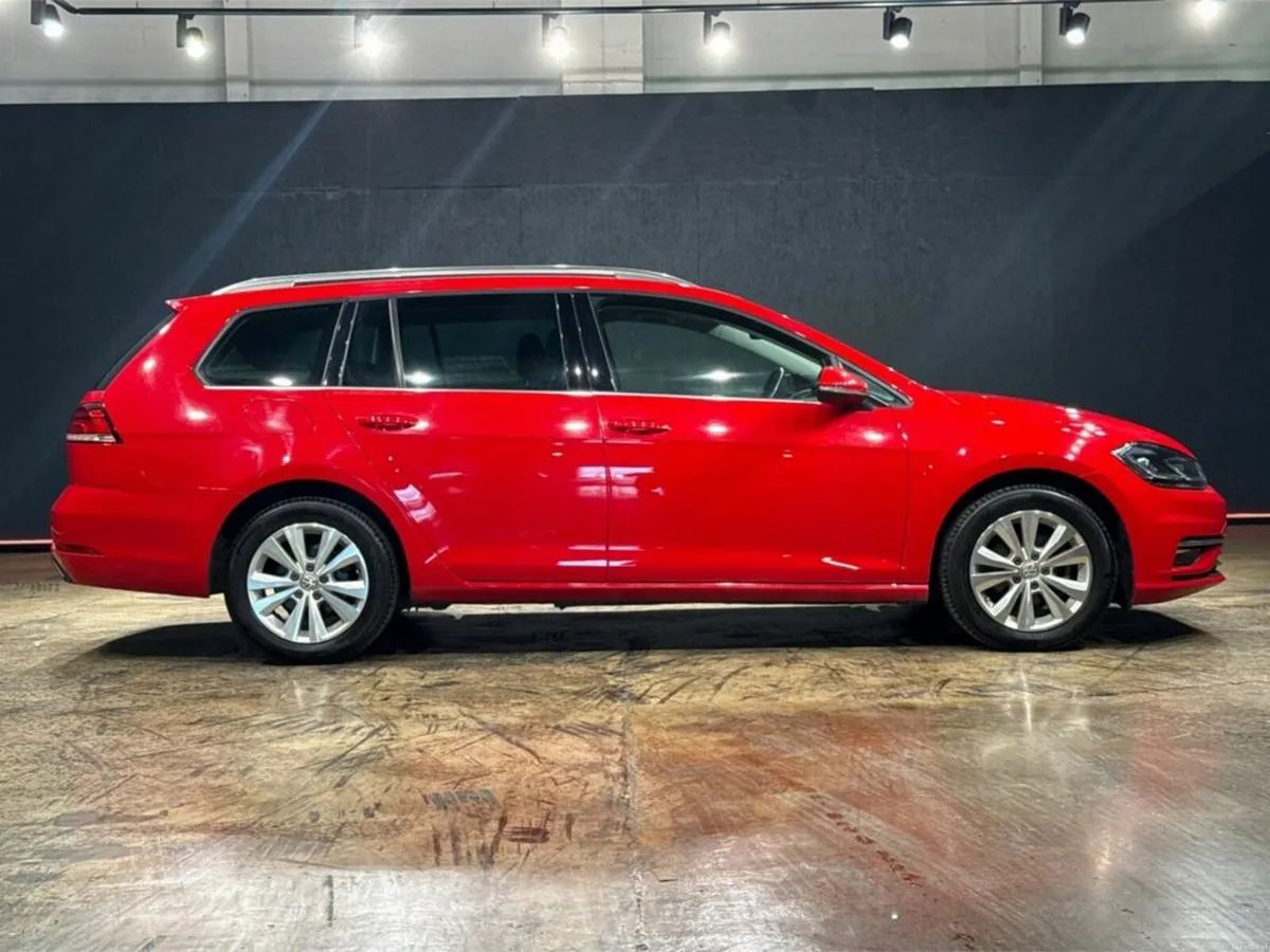 Volkswagen Golf AUTOMATIC 1.2L TSI - ESTATE - CRUI - Image 3