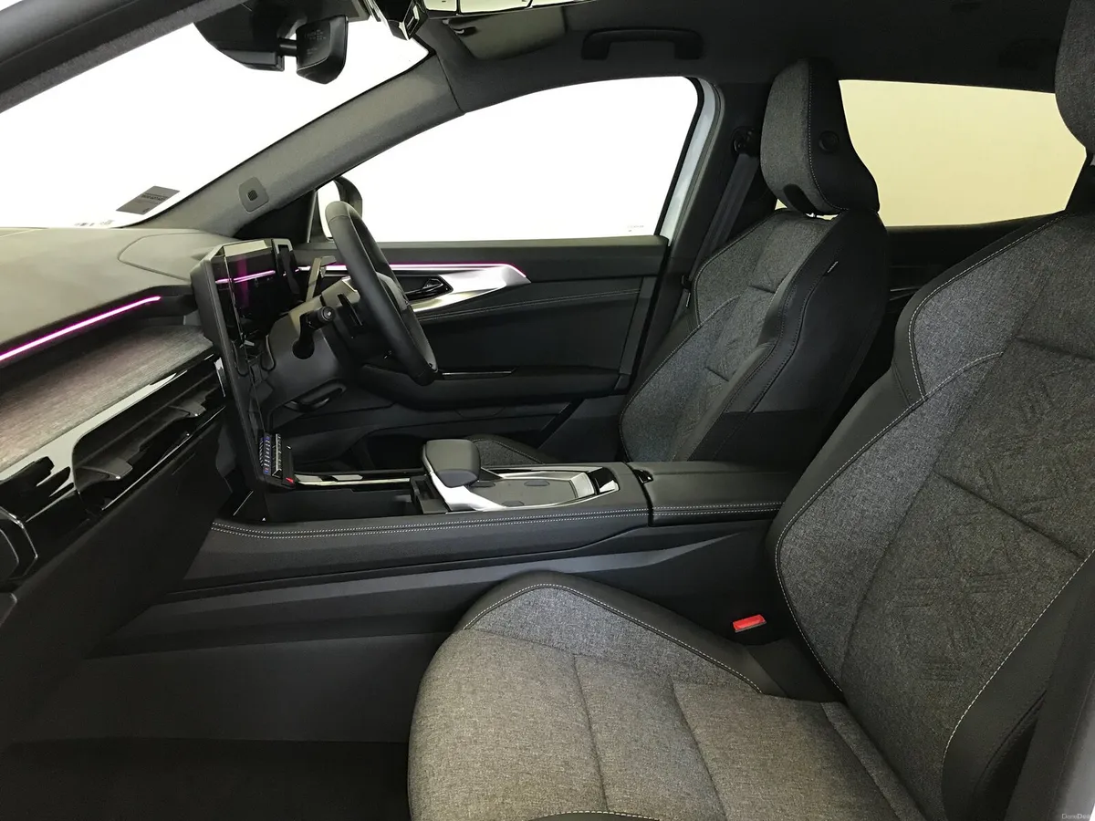 Renault Austral E-Tech Hybrid 200 Techno - Image 4