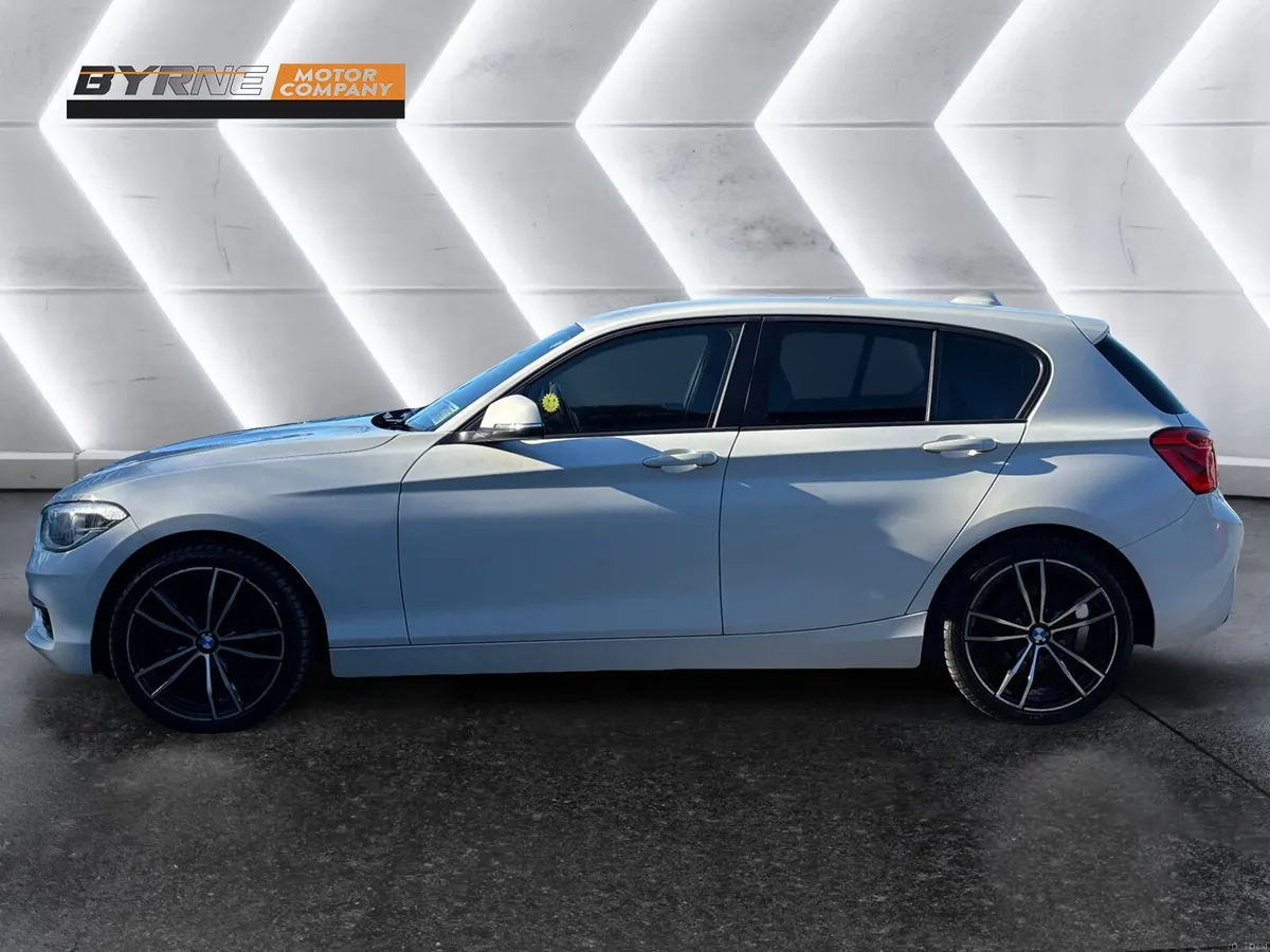 BMW 118i SE AUTO 2015 - Image 2