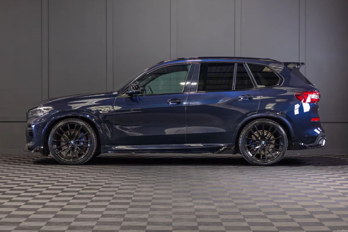 222 BMW X5 X-Drive 45e M-Sport - Image 3