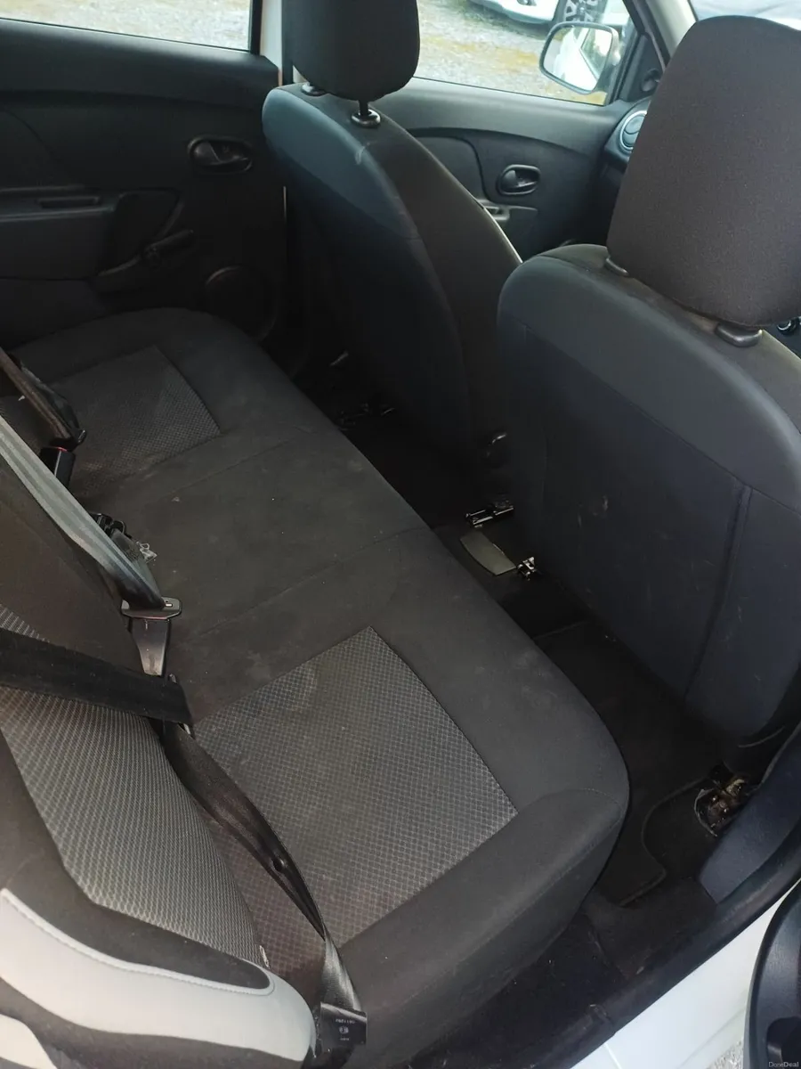Dacia Sandero 2015 - Image 5