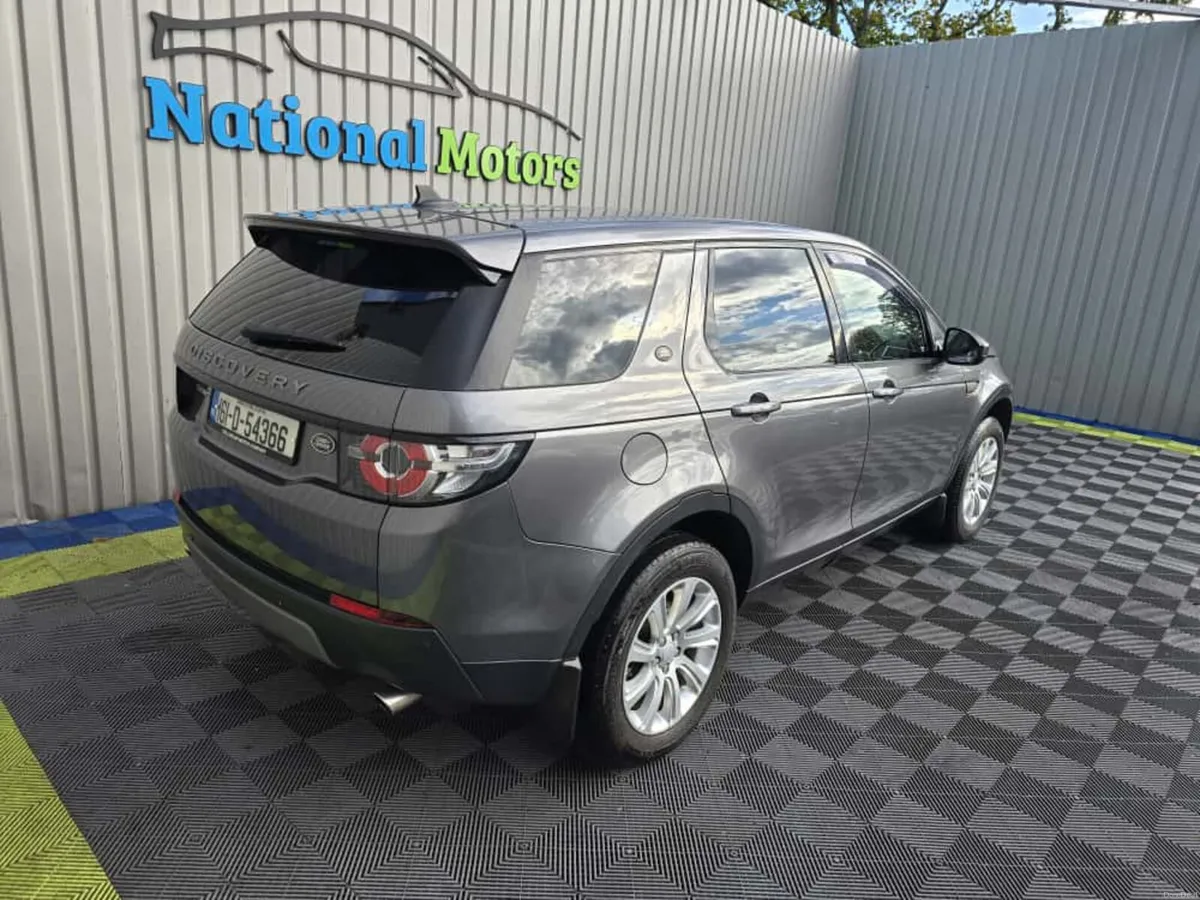 2016 Discovery Sport 2.0 TD4 AUTO SE 7 Seat - Image 4
