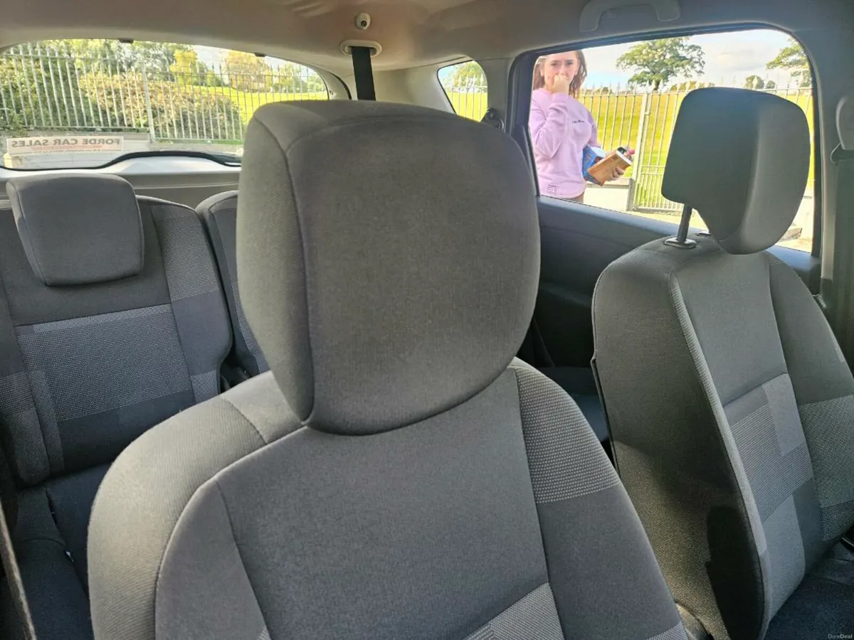 13 Renault scenic good condition test tax - Image 2