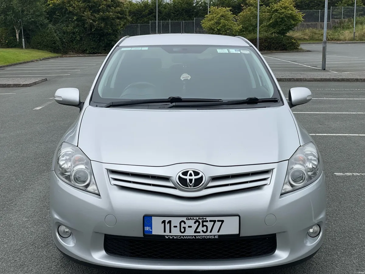 TOYOTA AURIS 1.4 Diesel AUTOMATIC - Image 3