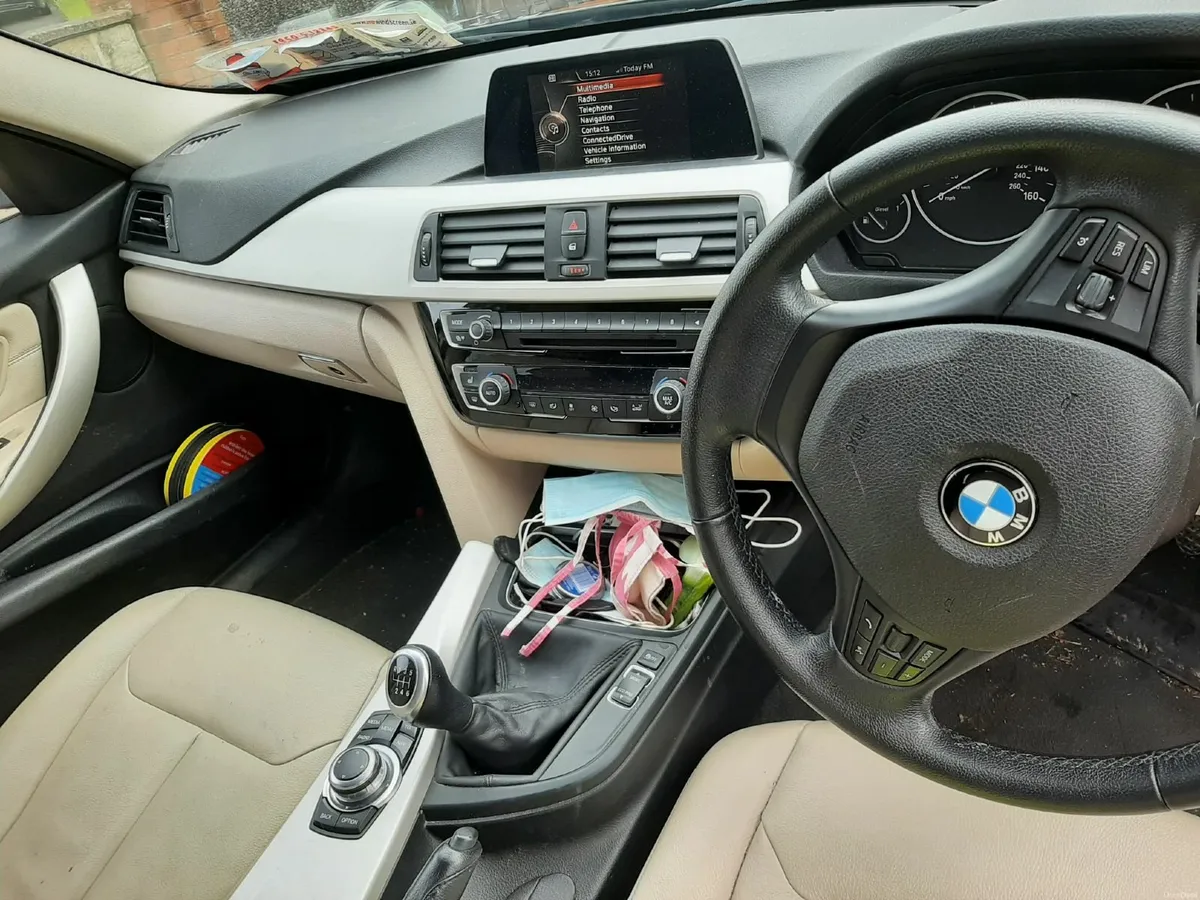 BMW 3-Series 2015 - Image 5