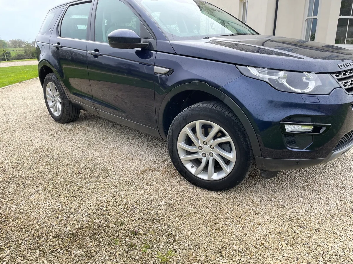 Land Rover Discovery Sport 2019 - Image 3