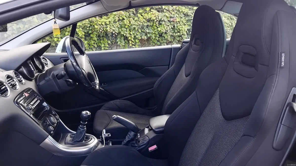 Peugeot Convertible | Taxed 2026 - Image 4