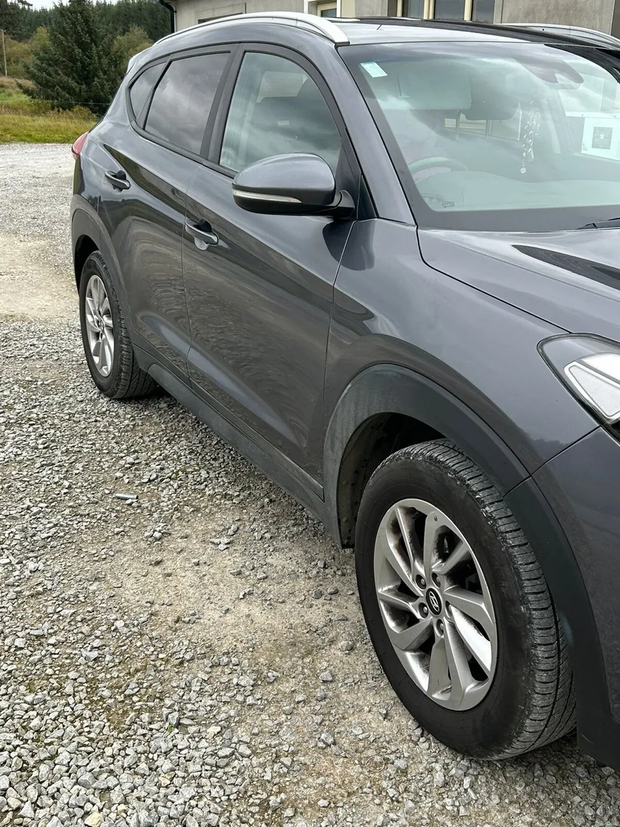 Hyundai Tucson - Image 2