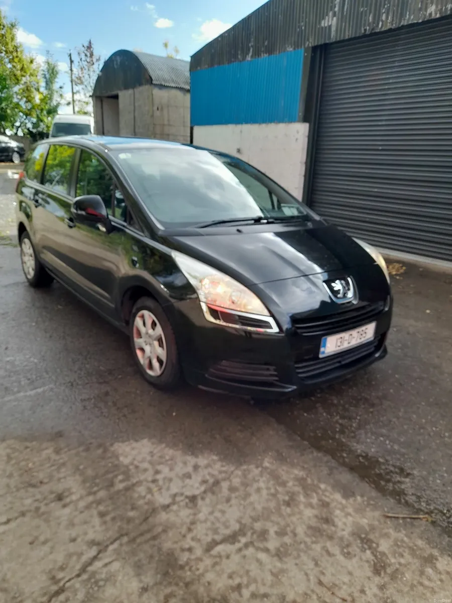 Peugeot 5008 2013 - Image 1