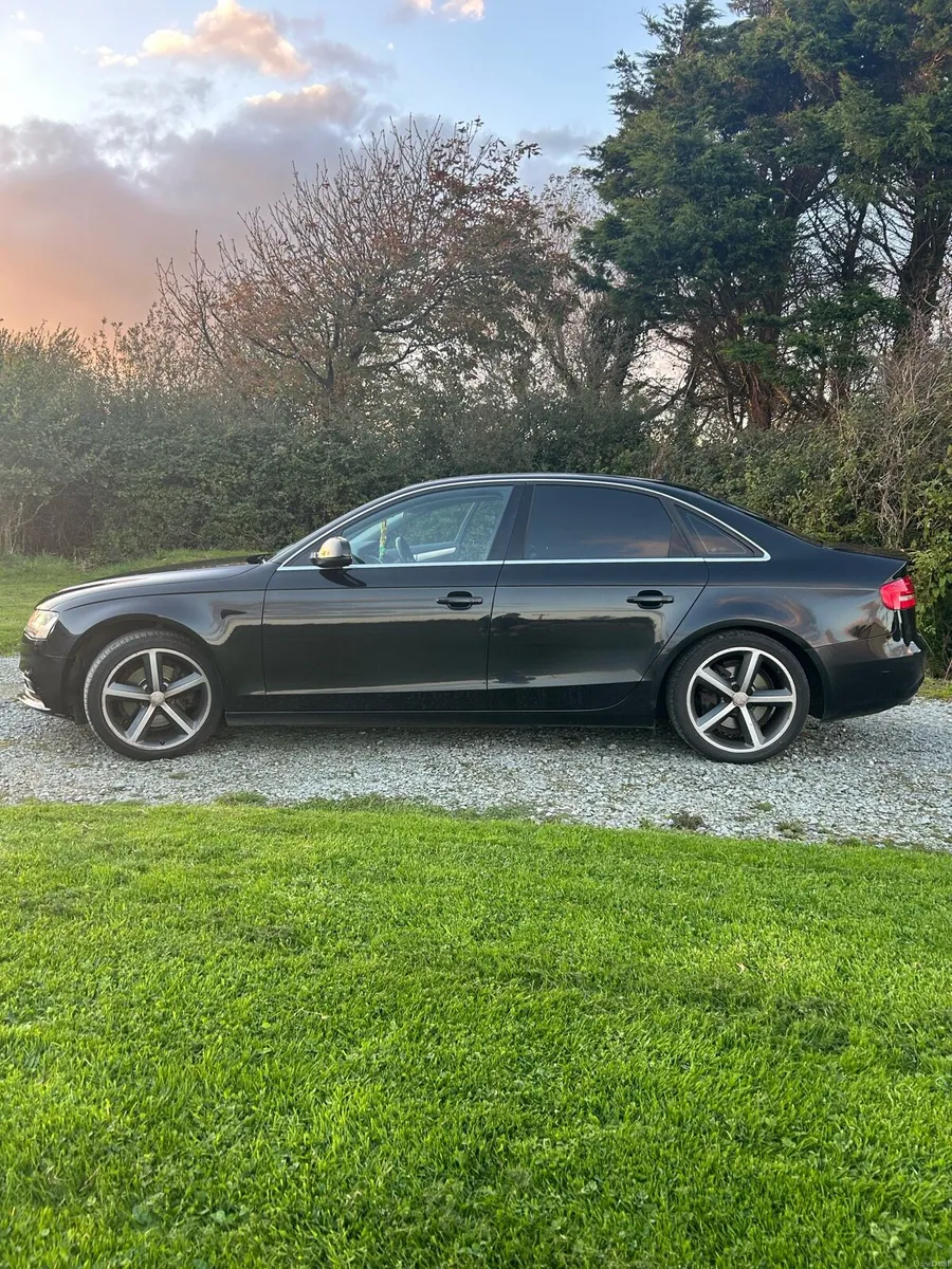 Audi A4 - Image 1