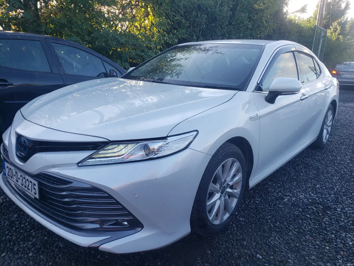 Toyota Camry 2020 - Image 2