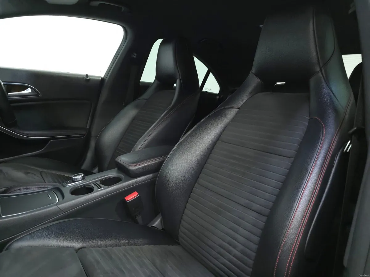 Mercedes-Benz CLA AMG Line Premium - Image 4