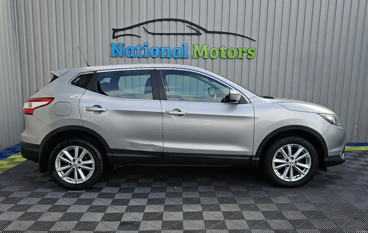 2015 Nissan Qashqai 1.5 DSL XE - Image 2