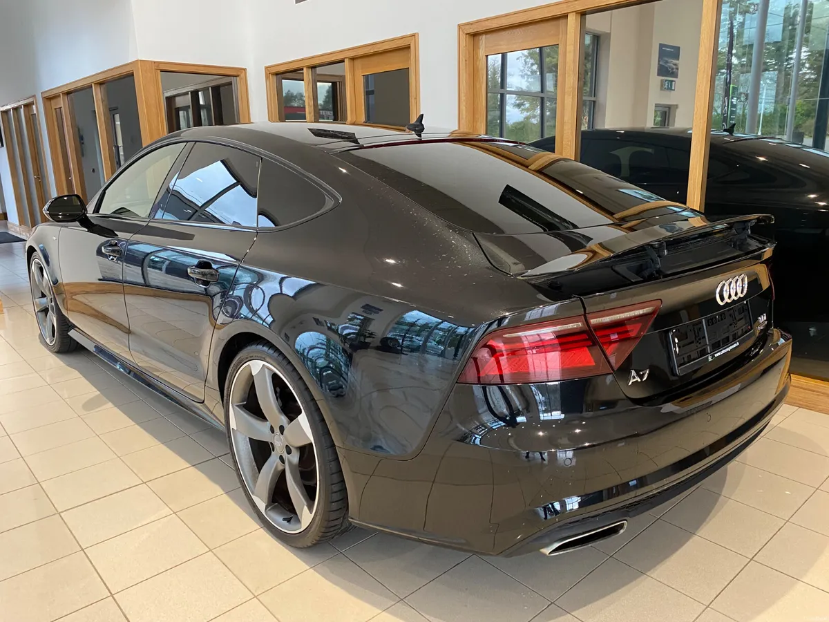 Audi A7 2015 S-Line Quattro Black Edition 272HP - Image 4
